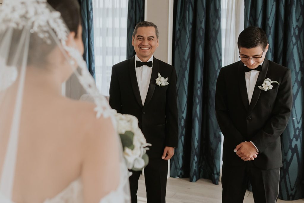 Las fotos no cambian, pero nosotros sí 2 %Fotógrafa de bodas Samborondón Ecuador%